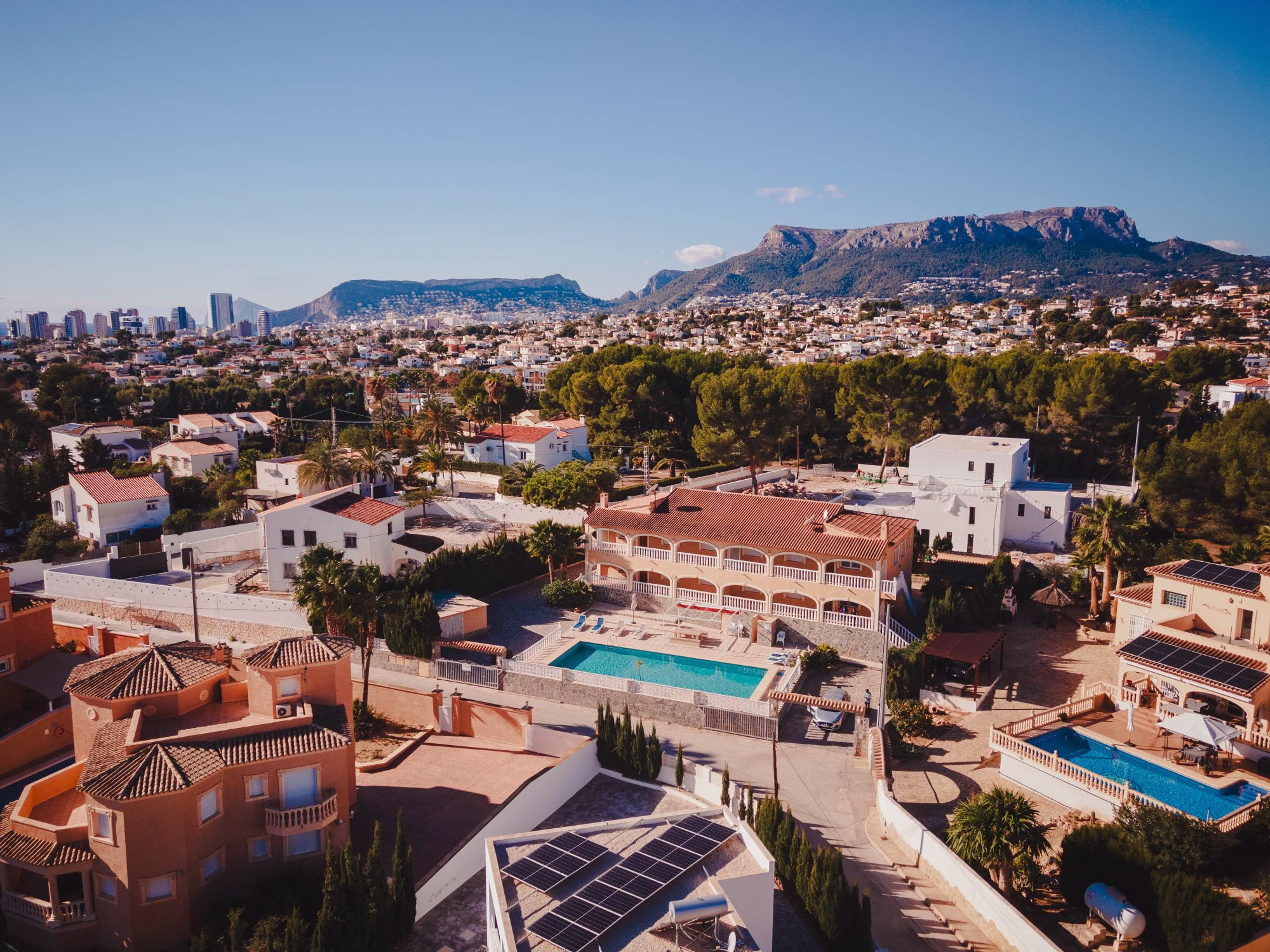 Willa w okolicy Calpe z lotu drona, fotografia nieruchomości